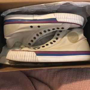 Men’s PF Flyers Size 11